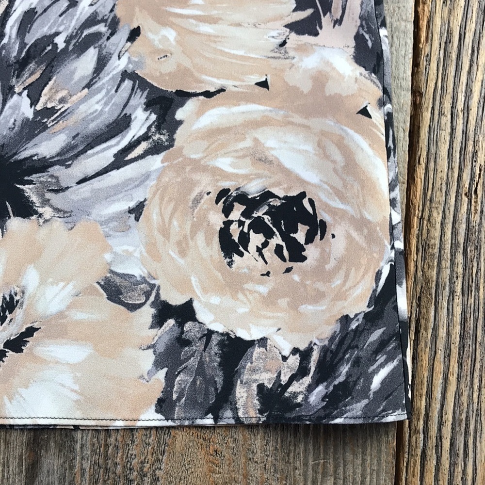 St. John Collection Floral Silk Dress Black Cream Golden Size 12 - Picture 7 of 16